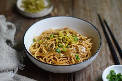 西安美食爆料热干面视频,传统美食新演绎 第3张 西安美食爆料热干面视频,传统美食新演绎 第3张